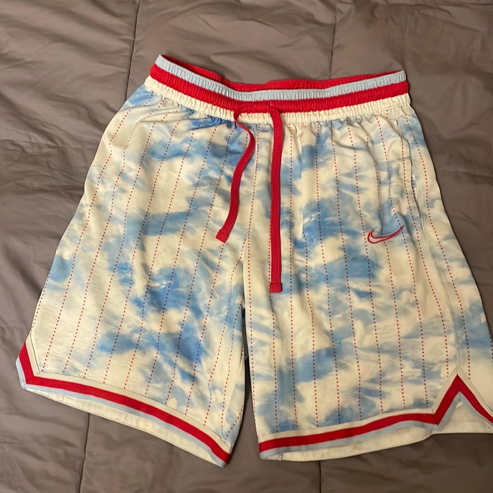Nike Athletic Shorts Size Large